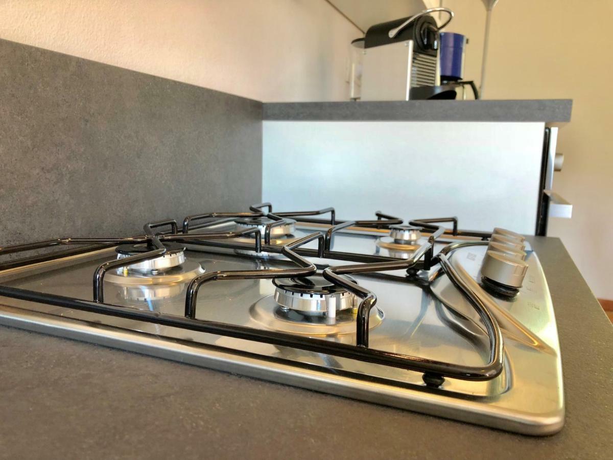 Residenza Ai Ronchi 1 2 6 Lejlighedshotel Maccagno Eksteriør billede