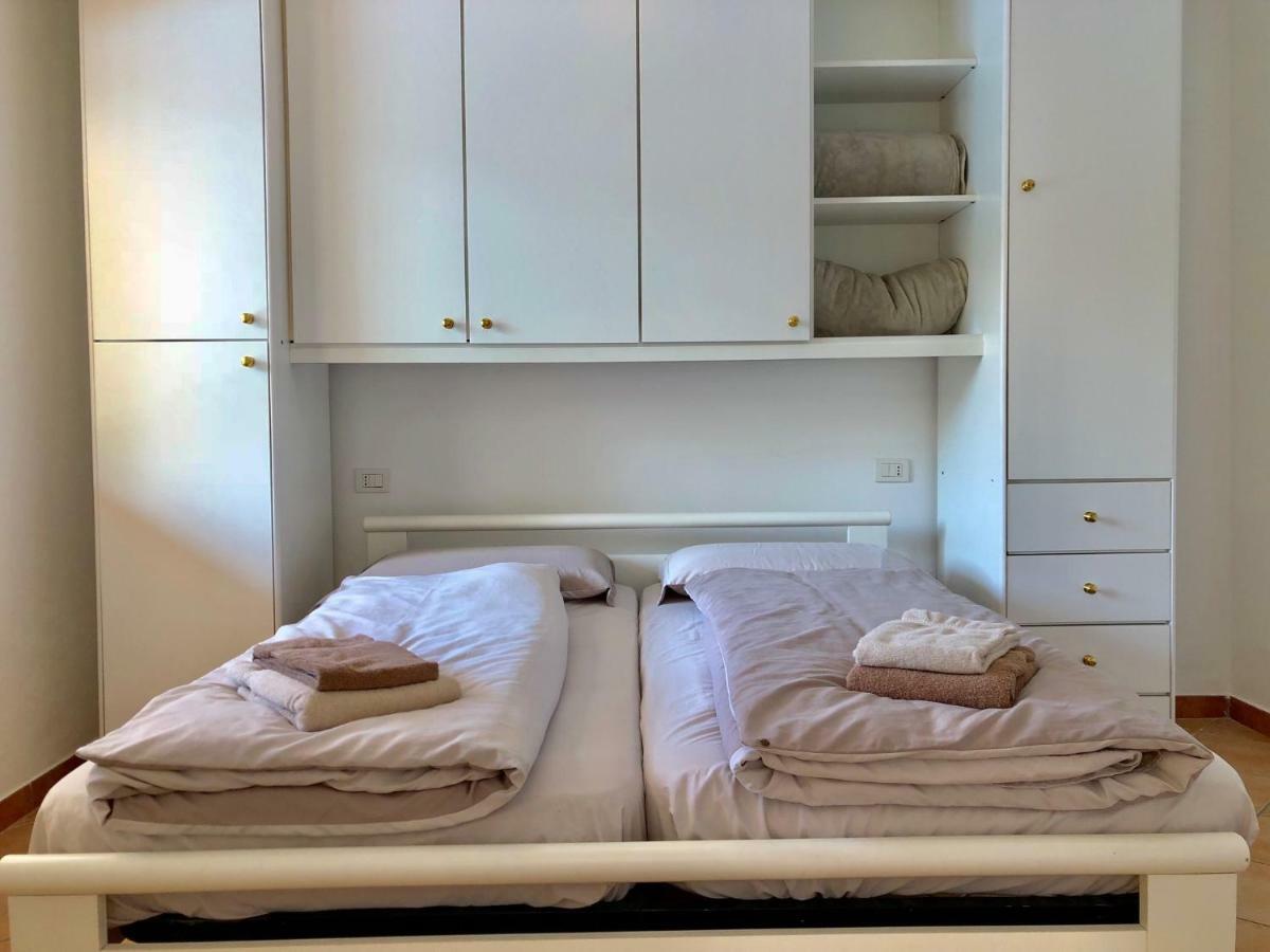 Residenza Ai Ronchi 1 2 6 Lejlighedshotel Maccagno Eksteriør billede