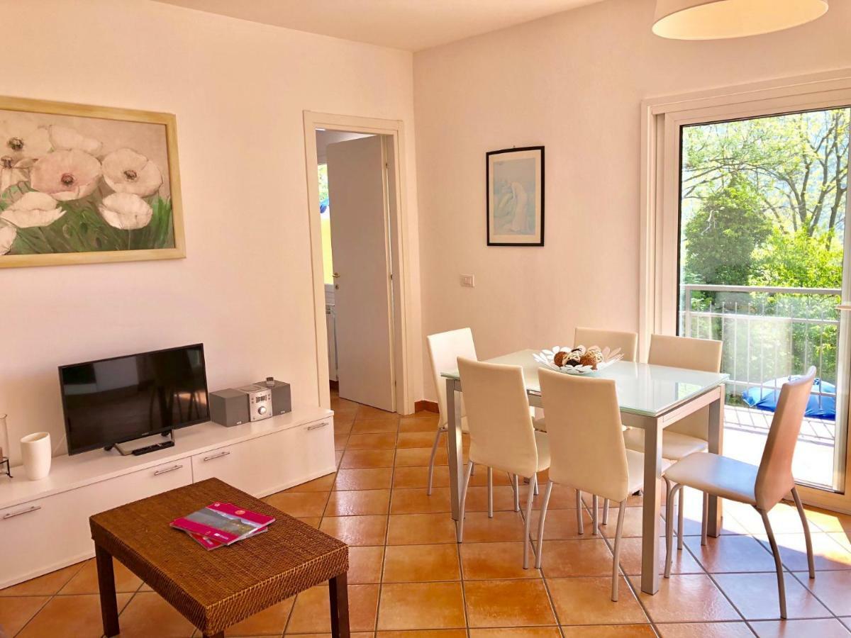 Residenza Ai Ronchi 1 2 6 Lejlighedshotel Maccagno Eksteriør billede