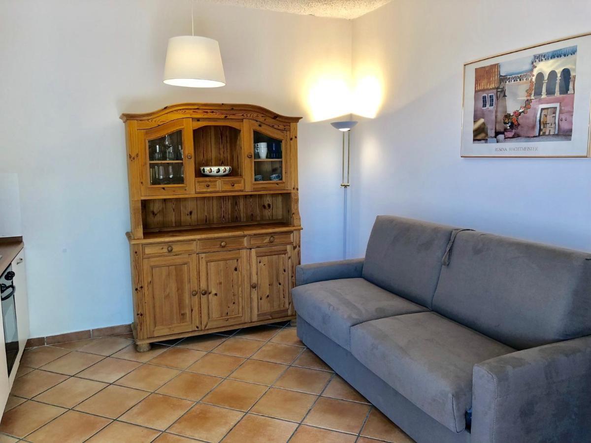 Residenza Ai Ronchi 1 2 6 Lejlighedshotel Maccagno Eksteriør billede